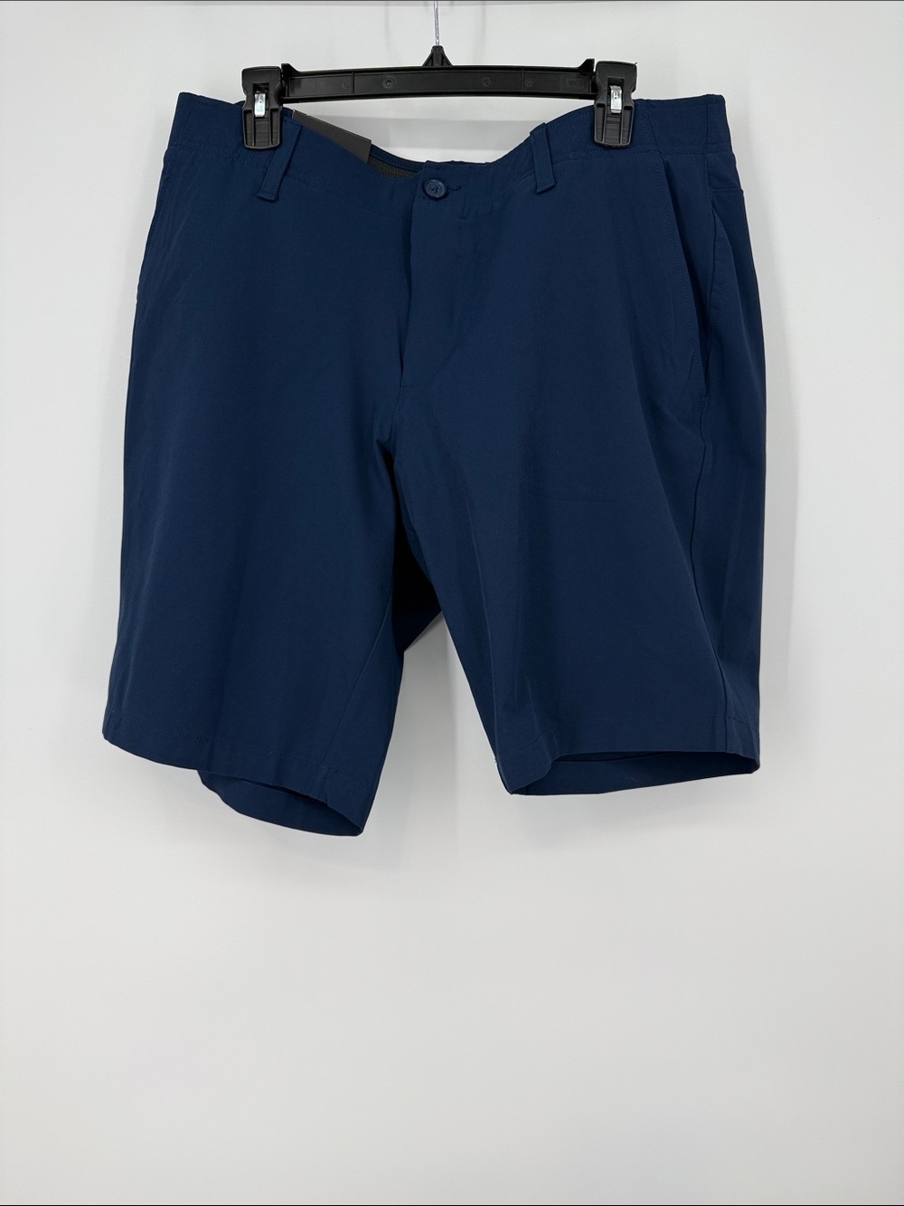 Under Armour Men's Navy Flat-Front Performance Shorts New